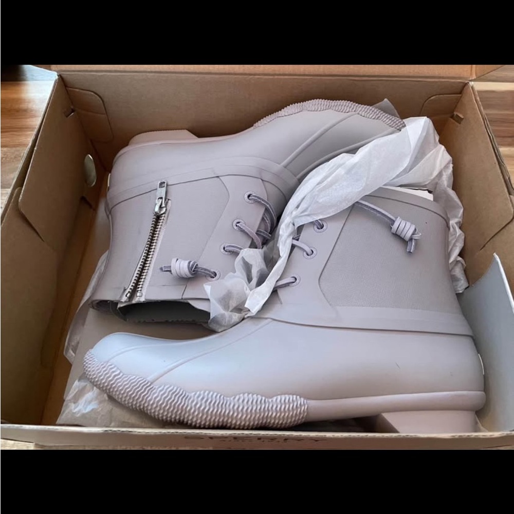 Sperry saltwater flooded rain boots